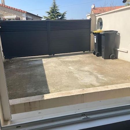Charmant Appartement Avec Parking Privee Buxerolles Dış mekan fotoğraf