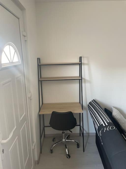 Charmant Appartement Avec Parking Privee Buxerolles Dış mekan fotoğraf